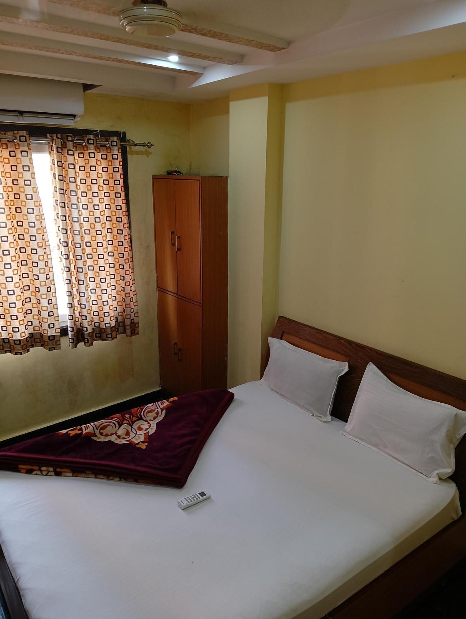 Omkaram Ashramam Gust House Guest house